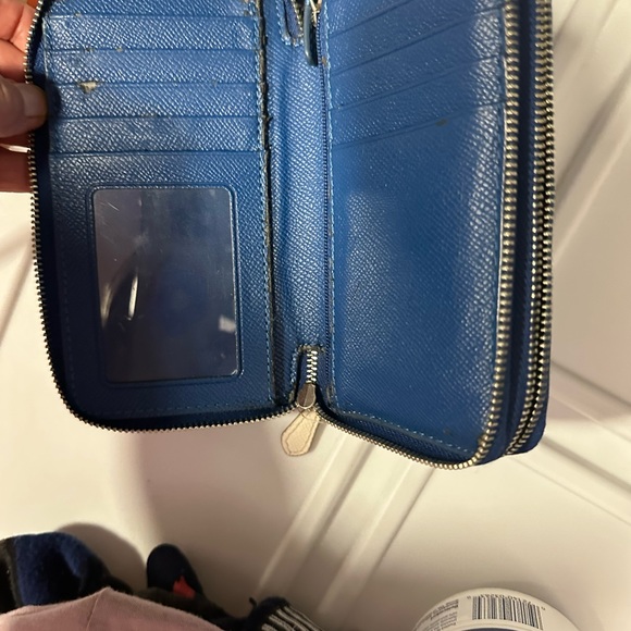 Coach Wallet - Picture 3 of 6